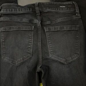 606.  Liverpool Women's High Rise Jeans - Black